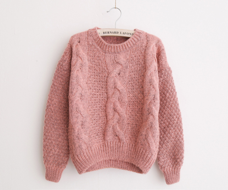 Теплый вязаный свитер