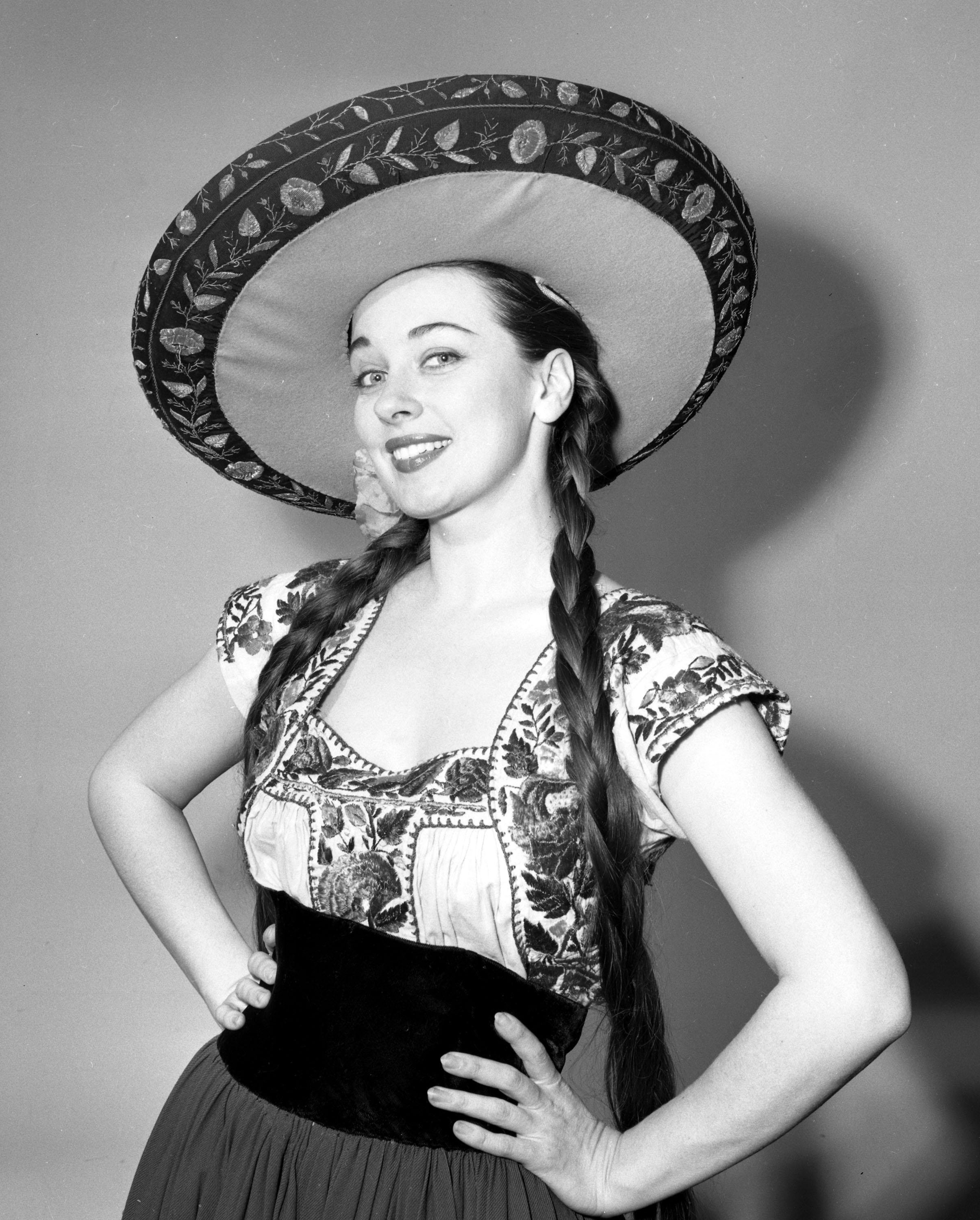 Портрет актрисы Патриции Морисон на приеме к ее пьесе «Поцелуй меня, Кейт», 1951